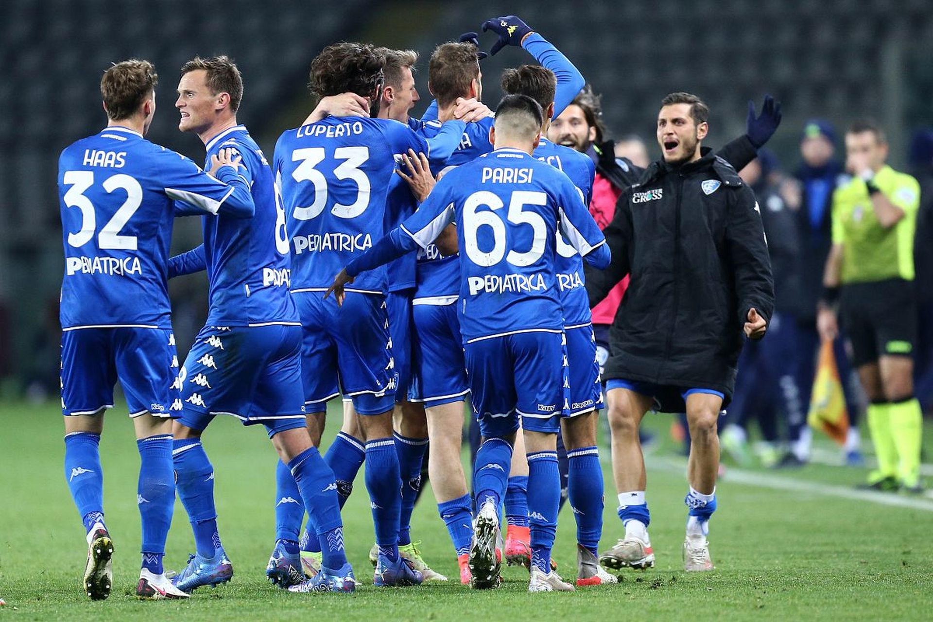 队的表现则 队的表现则